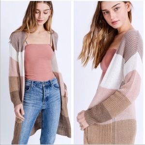 🎄NWOT Carli Color Block Cardigan